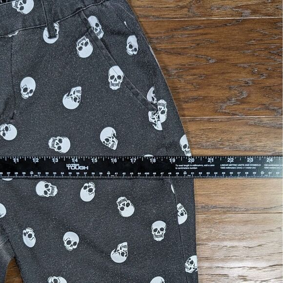 Hot Topic Allover Skull Print Pants Size Small Goth Punk Rock - Picture 7 of 8